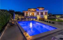 Casa vacanza per 10 persone con piscina, Croatia, Zaravecchia, Zara