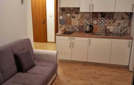 50m² Ferienwohnung für 4 Gäste & Hund mit Balkon und seitlichem Meerblick & Pool, Croatia, Zaravecchia, Zara