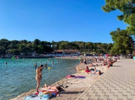 Ferienwohnung für 6 Gäste & Hund mit Balkon mit Meerblick u. Pool -150m zum Meer, Croatia, Zaravecchia, Zara