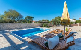 Holiday Home Ema with pool, Croatia, Zaravecchia, Zara