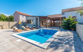 Holiday Home Ema with pool, Croatia, Zaravecchia, Zara