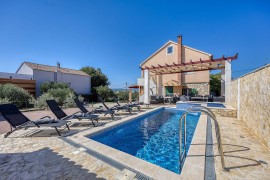 Coastal Paradise Villa with Pool, Croatia, Santi Filippo e Giacomo, Zara