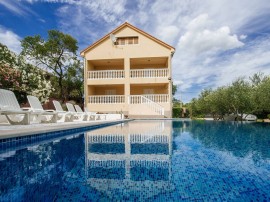 Moderna casa vacanze con piscina a Kakma, Croatia, Polača, Zara