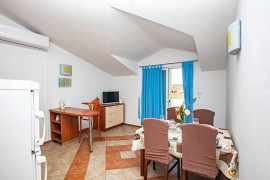 Appartamento di due stanze con terrazzo Pakostane, Biograd (A-22375-j)