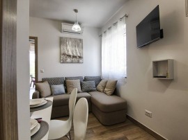 Apartments Victoria - One Bedroom Apartment with Terrace (A2)