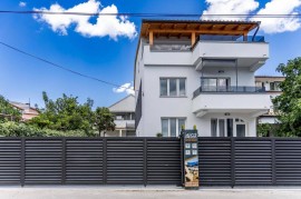 Beachfront Rooms & Apartments