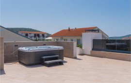 Casa vacanza per 10 persone con terrazza, Croatia, Slosella, Šibenik-Knin