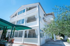 Apartment Blažević Pirovac no.9, Croatia, Slosella, Šibenik-Knin