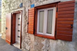 St. Peter's Heritage House - charming stone house in an old part of Trogir, Croatia, Traù, Ciovo