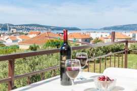 West apartment Silva 2+2 for 4 people with seaview, Croatia, Traù, Regione spalatino-dalmata