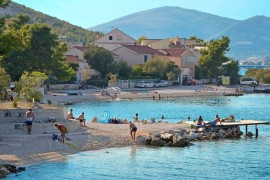 Cozy studio apartment Vlado, 70m from the beach, Croatia, Mastrinka, Ciovo