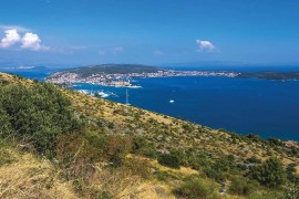 Godetevi una splendida vista sulla campagna in questo appartamento moderno e confortevole., Croatia, Traù, Regione spalatino-dalmata