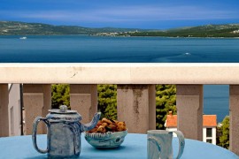 Bellissimo appartamento per due persone con vista mare a Trogir vicino alla spiaggia, Croatia, Okrug Gornji, Ciovo