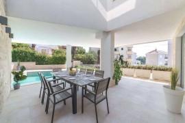 Modern Beachfront Villa With Pool And Gym, Croatia, Traù, Ciovo