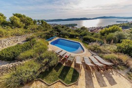 Villa with pool, no neighbours, walking distance to center, fantastic see view, Croatia, Traù, Ciovo