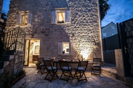 Studio di buon gusto in una casa in pietra ristrutturata, Croatia, Traù, Ciovo