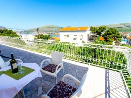 Apartments Ivana (Tr) - Studio with Balcony and Sea View (A4), Croatia, Traù, Ciovo