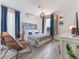 Mamma mia luxury rooms - Luxury Double Room with Sea View (Gorgeous beachfront room) - 3, Croatia, Traù, Regione spalatino-dalmata