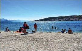 Appartamento vacanze per 5 persone con terrazza, Croatia, Traù, Ciovo