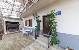 Appartamento vacanze per 4 persone con terrazza, Croatia, Traù, Ciovo