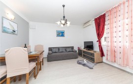 Appartamento vacanze per 4 persone con terrazza, Croatia, Traù, Ciovo