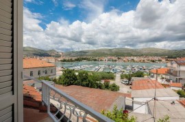 Ferienwohnung in Trogir mit Meerblick, Balkon, Klimaanlage, W-Lan (5058-1), Croatia, Traù, Ciovo