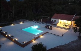 Casa vacanza per 4 persone con giardino