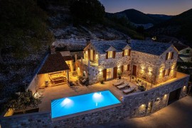 New Villa Ani! Traditional and luxurious 4-bedroom villa with heated pool and sea views., Croatia, Postire, Brac