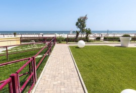 Se054 - Senigallia, monolocale fronte mare alle 