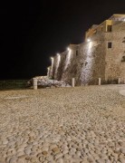 Rifugio sul mare con aria condizionata, terrazza e giardino