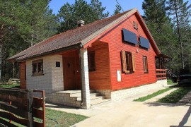 Secluded holiday home at Plitvice Lakes