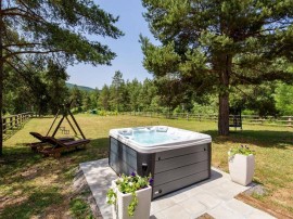 Appartamento vacanze per 7 persone con giardino