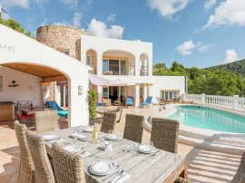 Villa di lusso con piscina a Cala Llonga, Spain, Cala Llonga, Santa Eularia des Riu