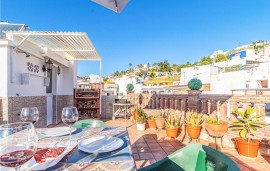 Accogliente appartamento 2BR: WiFi, A/C, Terrazza, 900m dalla spiaggia, Spain, El Palo (Málaga), Malaga