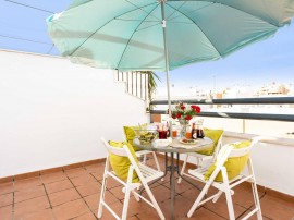 Monolocale per 4 persone con terrazza, Spain, Malaga Centro, Malaga