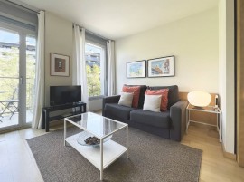 Central Modern Apartment with Pool, Italia, Barcelona Centre, Barcellona