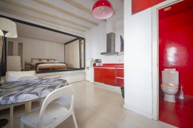 Pied-à-terre in central Barcelona 100m from beach., Italia, Barcelona Centre, Barcellona