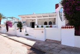 Accogliente appartamento sulla spiaggia con aria condizionata, piscina e terrazza, Mar Menor, Costa Calida