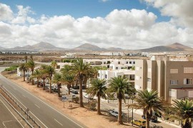 Lanzahost Reef Xxi – modern apartment in Arrecife, Spain, Playa del Reducto, Arrecife