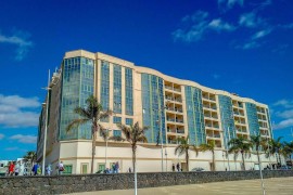 Vista sull'oceano | Appartamento di lusso in prima linea nel cuore di Arrecife, Spain, Playa del Reducto, Arrecife