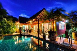 Chaba Pool Villa in Nai Harn, Thailand, Provincia di Phuket