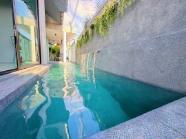 Elegante villa con piscina da 3 camere a piedi dalla bellissima spiaggia di Naiyang, Thailand, Provincia di Phuket