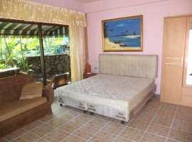 Bungalow für bis zu drei Personen mit Wohnraum und Badezimmer, Thailand, Provincia di Phuket