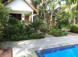 Bungalow für bis zu drei Personen mit Wohnraum und Badezimmer, Thailand, Provincia di Phuket