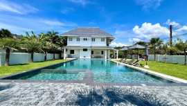 Khaolak Home - Grande piscina da 16 metri con Wifi privato da 500 Mbps, Khao Lak