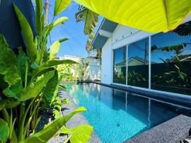 Villa contemporanea con piscina safari 3bd vicino alla spiaggia di Nai Yang, Provincia di Phuket