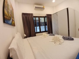 Casa bianca con 2 camere da letto e 1 bagno vicino alla cascata di Kathu, Thailand, Provincia di Phuket