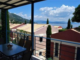 Bohemia Beach House: villa confortevole sulla bellissima costa nord-est!, Greece, Mparmpati, Corfù