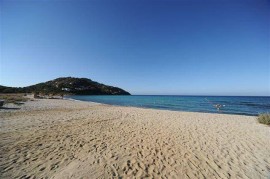 Ritiro a bordo piscina: 200 m dalla spiaggia di Cann'e Sisa, Italia, Torre delle Stelle, Cagliari e Dintorni