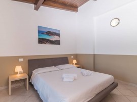 Villa 27, Italia, Costa Paradiso, Trinità d'Agultu e Vignola